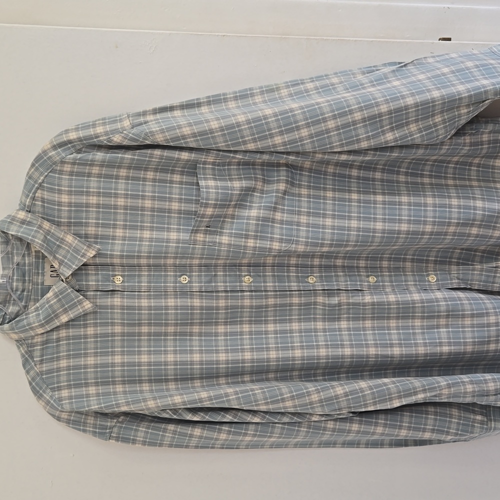 Gap Mens shirt